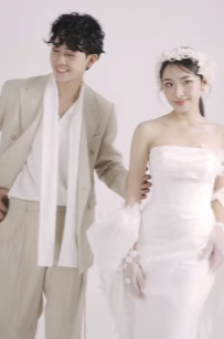 Concept cưới trắng tinh khôi tại phòng chụp vô cực đang cực kỳ hot