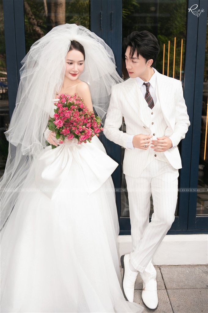 Concept chụp cưới ngoại cảnh đường phố